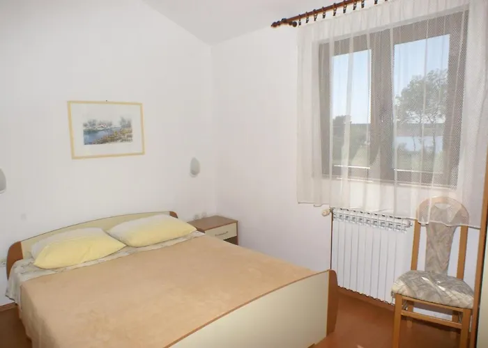 Family Friendly Seaside Povljana, Pag - 230 Povljana