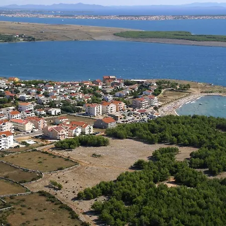 Family Friendly Seaside Povljana, Pag - 230 Appartement *