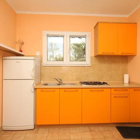 Family Friendly Seaside Povljana, Pag - 230 * 波弗加纳