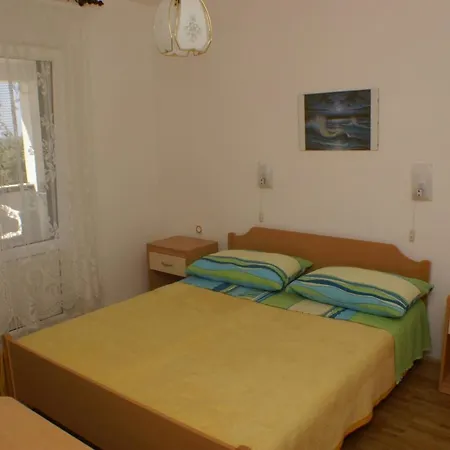 Family Friendly Seaside Povljana, Pag - 230 波弗加纳