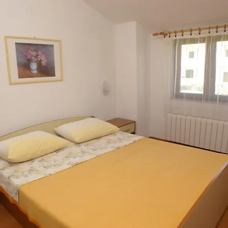 Family Friendly Seaside Povljana, Pag - 230 Appartement