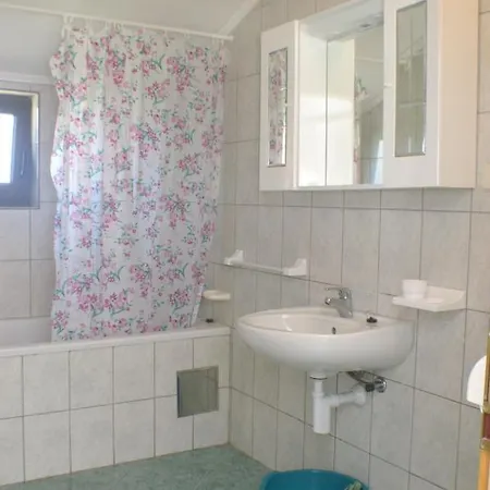Family Friendly Seaside Povljana, Pag - 230 公寓 波弗加纳
