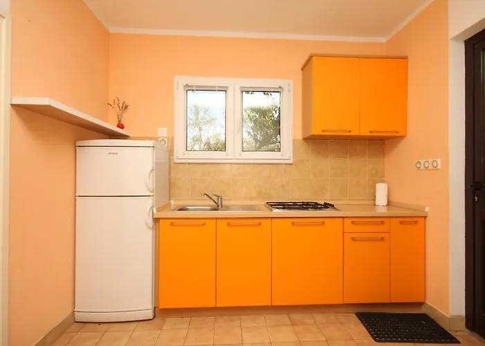 Family Friendly Seaside Povljana, Pag - 230 * פובליאנה