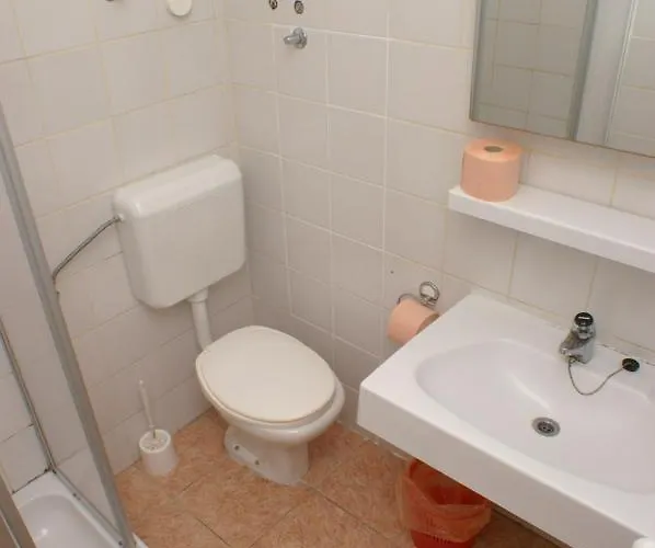 Family Friendly Seaside Povljana, Pag - 230 פובליאנה