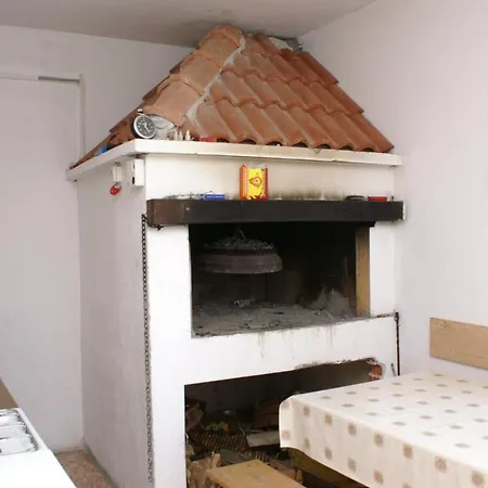 Family Friendly Seaside Povljana, Pag - 230 Apartmán